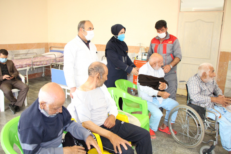 آغاز مرحله اول واکسیناسیون کووید ۱۹ در مرکز توانبخشی ، مراقبتی سالمندان استان مرکزی به همت مرکز بهداشت ، شهرستان اراک، استان مرکزی، ۲۶ اسفند ماه