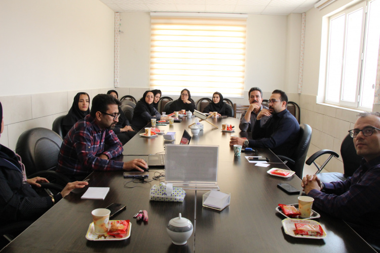 وبینار هماهنگی داده های آزمایشگاهی با نرم افزار سلامت نگار