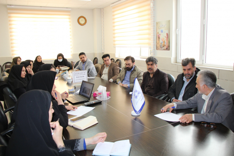 جلسه کمیتۀ نظارت بر اجرای برنامه استراتژیک ایدز استان در دانشگاه علوم پزشکی اراک برگزار شد